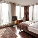 Cosmo Mitte 4*