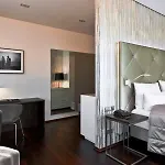 Cosmo Mitte 4*