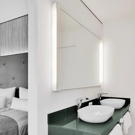 코스모 미테 4* 베를린