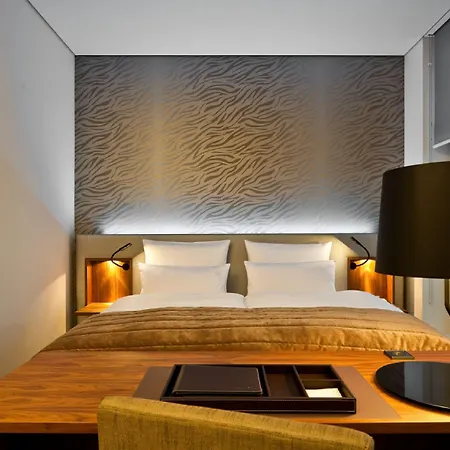 코스모 미테 호텔 4*