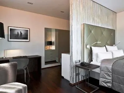 Cosmo Mitte 4*