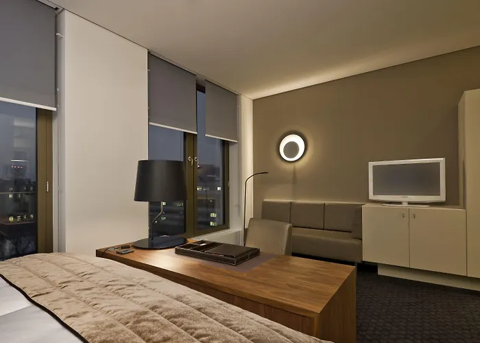 Cosmo Mitte Hotell 4*