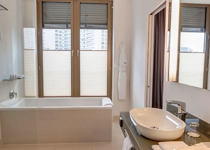 Hotell Cosmo Mitte 4*