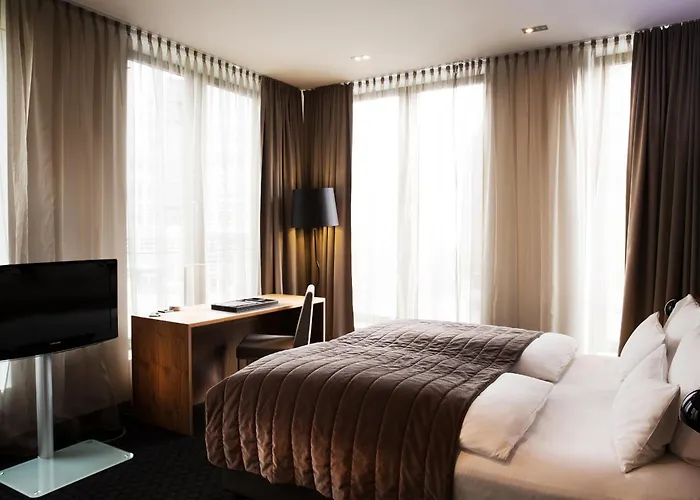 Hotel Cosmo Mitte 4*